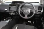Toyota Prius a GR Sport 2017 года